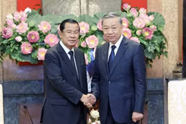 Chủ tịch nước Tô Lâm tiếp Chủ tịch Đảng Nhân dân Campuchia, Chủ tịch Thượng viện Vương quốc Campuchia Samdech Hun Sen. (Ảnh: Nhan Sáng/TTXVN)
