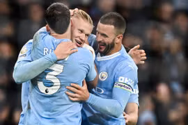 Manchester City chỉ còn kém Liverpool đúng 1 điểm tại Premier League. (Nguồn: Getty Images)