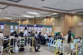 Một điểm bầu cử Thượng viện vòng một tại Văn phòng quận Huai cấp quận/huyện ở thủ đô Bangkok. (Ảnh: Huy Tiến/TTXVN)