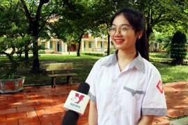 Em Phạm Quỳnh Anh trả lời phỏng vấn của TTXVN. (Ảnh: Nguyễn Lành/TTXVN)