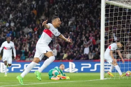 Mbappe lập cú đúp giúp PSG vùi dập Barcelona. (Nguồn: Getty Images)