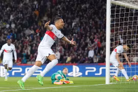 Mbappe lập cú đúp giúp PSG vùi dập Barcelona. (Nguồn: Getty Images)