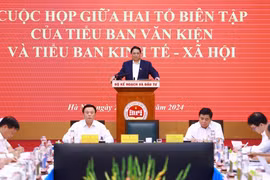 Thủ tướng Phạm Minh Chính, Trưởng Tiểu ban Kinh tế-Xã hội Đại hội XIV của Đảng phát biểu. (Ảnh: Dương Giang/TTXVN)