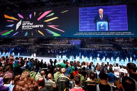 Tổng thống Nga Putin phát biểu tại lễ khai mạc. (Nguồn: Eprime Feed)