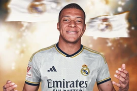 Real Madrid hoàn tất hợp đồng 'bom tấn' mang tên Kylian Mbappe 