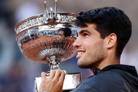 Alcaraz lần đầu giành chức vô địch Roland Garros. (Nguồn: Reuters)