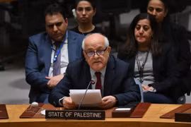 Ông Riyad Mansour phát biểu trong phiên họp Hội đồng Bảo an Liên hợp quốc ở New York, Mỹ ngày 25/3/2024. (Ảnh: AFP/TTXVN)