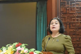 Phó Chủ tịch UBND tỉnh Đắk Lắk H’Yim Kđor phát biểu tại cuộc họp. (Ảnh: Nguyên Dung/TTXVN)