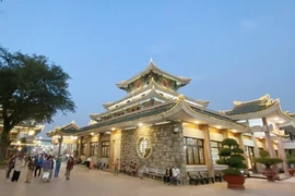 Miếu Bà Chúa Xứ Núi Sam. (Ảnh: Công Mạo/TTXVN)