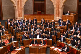 Toàn cảnh một phiên họp Quốc hội Hungary tại Budapest. (Ảnh: AFP/TTXVN)
