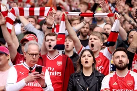 Cổ động viên Arsenal sẽ bị cấm đến sân vô thời hạn nếu bán vé cho fan Bayern. (Nguồn: Getty Images)