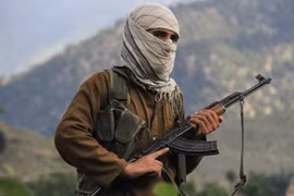 Một tay súng Taliban. (Nguồn: Al Jazeera)