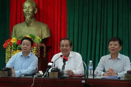 Phó Thủ tướng Trương Hòa Bình phát biểu tại buổi làm việc với bà con vùng biển Cảnh Dương, Quảng Bình. (Ảnh: Đức Thọ/TTXVN) 