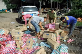 Tiêu hủy hàng giả. (Ảnh minh họa. Nguồn: TTXVN)