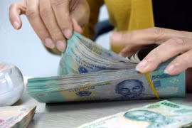 Đề xuất tăng lương cơ sở thêm 7%, lên mức 1,3 triệu đồng mỗi tháng