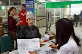 Người dân bức xúc Bệnh viện K phục vụ quá "chậm chạp"