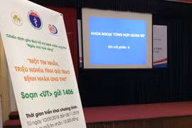 Phát động chiến dịch nhắn tin ủng hộ bệnh nhân ung thư. (Ảnh: PV/Vietnam+)