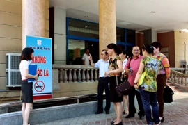 Khoảng 30 triệu người Việt Nam bị ảnh hưởng bởi khói thuốc lá 