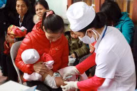 Ngành y tế thừa nhận sởi bùng phát do "lỗ hổng" tiêm chủng 