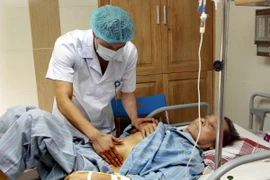 Khám bệnh miễn phí cho 1.000 người tại thành phố Hà Nội