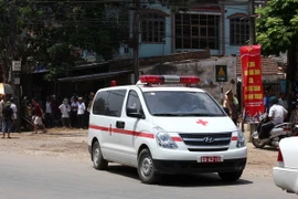 Huy động thầy thuốc giỏi cứu chữa nạn nhân vụ máy bay rơi 