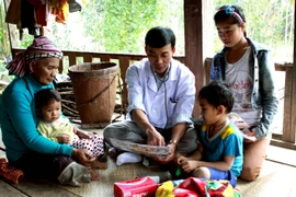 Sáng mãi những “anh hùng áo trắng” 60 năm làm theo lời Bác 