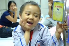 Hành trình chống chọi với bệnh ung thư máu của cô bé 5 tuổi