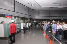 Mỗi ngày có 10 người từ vùng dịch Ebola nhập cảnh vào Việt Nam
