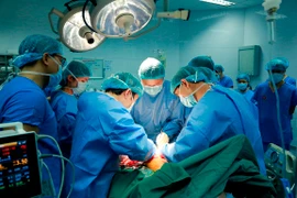 Những hình ảnh về ca ghép phổi thành công đầu tiên tại Việt Nam 