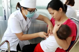 Phát động Chiến dịch tiêm vắcxin sởi-rubella trên toàn quốc 