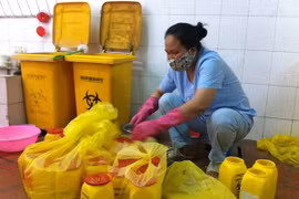 Bài toán rác thải y tế: Lời giải trong "tay" các bệnh viện