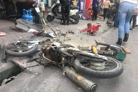 [Photo] "Xe điên" gây tai nạn liên hoàn trên phố Ngọc Khánh 