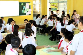 Lớp học với mô hình chăm sóc sức khỏe sinh sản vị thành niên tại các trường học tại thành phố Đà Nẵng. (Ảnh: TTXVN/Vietnam+)