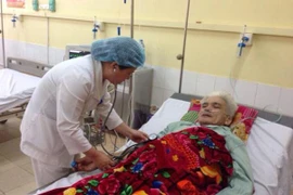 Bệnh viện Hà Đông cứu sống bệnh nhân suy hô hấp, ngừng tim 