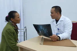 Đau khớp gối âm ỉ, đi khám phát hiện u tế bào khổng lồ giai đoạn muộn