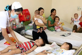 Tăng chuyển giao kỹ thuật để giảm tải ở Viện nhi Trung ương