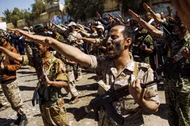 Phiến quân Houthi tại thủ đô Sanaa. (Ảnh: AFP/TTXVN)