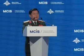 Bộ trưởng Quốc phòng Ngô Xuân Lịch phát biểu tại Hội nghị an ninh Quốc tế Moskva lần thứ bảy. (Ảnh Dương Trí/TTXVN) 