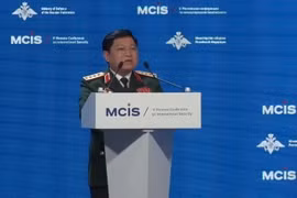 Bộ trưởng Quốc phòng Ngô Xuân Lịch phát biểu tại Hội nghị an ninh Quốc tế Moskva lần thứ bảy. (Ảnh Dương Trí/TTXVN) 