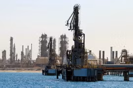 Cơ sở khai thác dầu tại thị trấn al-Buraqah thuộc Libya. (Ảnh: AFP/TTXVN)