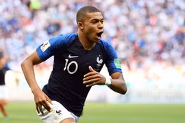 Cầu thủ Pháp Kylian Mbappe mừng bàn thắng vào lưới Argentina trong trận đấu ở Kazan, Nga ngày 30/6 vừa qua. (Ảnh: AFP/TTXVN)