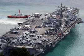 Tàu sân bay USS Ronald Reagan của Mỹ. (Ảnh: AFP/TTXVN)