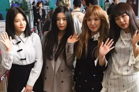 Thành viên của ban nhạc K-pop trước khi khởi hành. (Nguồn: AFP/scmp)