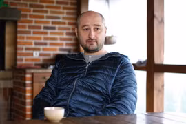 Nhà báo đối lập Arkadiy Babchenko, 41 tuổi, đã bị bắn chết tại một căn hộ ở Kiev. (Ảnh: AFP/TTXVN)