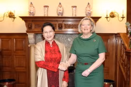 Chủ tịch Quốc hội Nguyễn Thị Kim Ngân hội đàm Chủ tịch Thượng viện Vương quốc Hà Lan Ankie Broekers-Knol. (Ảnh: Trọng Đức/TTXVN) 