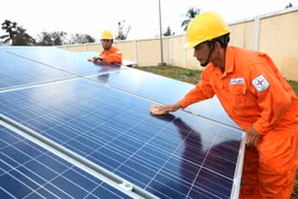 Một nhà máy điện Mặt Trời. (Ảnh: Ngọc Hà/TTXVN)