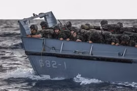Hải quân Hàn Quốc tham gia cuộc tập trận tại quần đảo Dokdo năm 2017. (Ảnh: Yonhap/TTXVN)