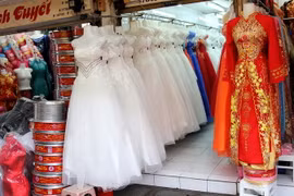 Những phiên chợ kỳ lạ chỉ họp một lần vào dịp Tết Nguyên đán