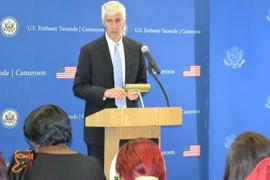 Đại sứ Mỹ tại Cameroon Peter Barlerin. (Nguồn: usembassy)