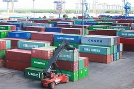  Bãi tập kết container tại Cảng Đình Vũ, thành phố Hải Phòng. (Ảnh: Lâm Khánh/TTXVN)